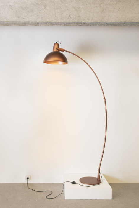 Arc Floor Lamp | Car display corner